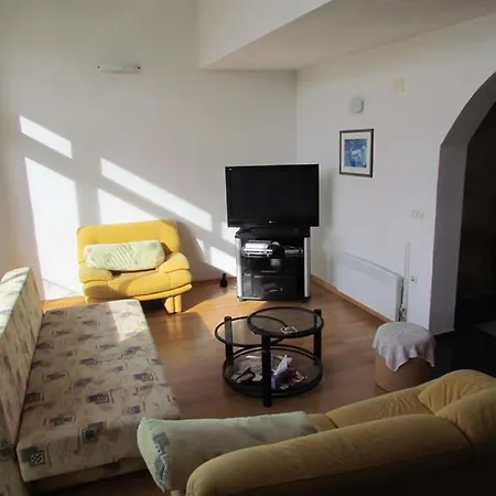 City Center Ljubo Apartment