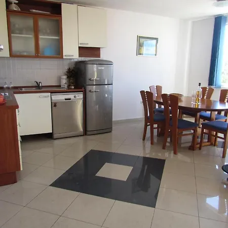 Apartment City Center Ljubo Makarska